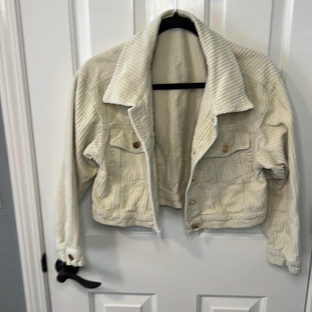 Pink Lily “be kind” yellow crop corduroy jacket w/ gold buttons Size - small